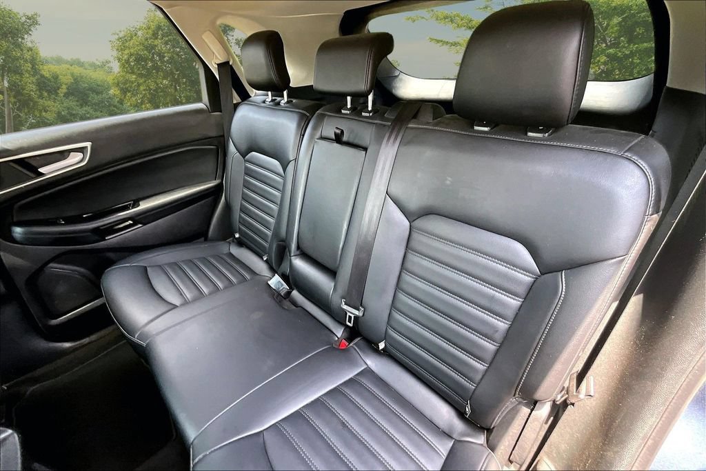 Used 2019 Ford Edge SEL w/ Equipment Group 201A AWD/4WD image 25