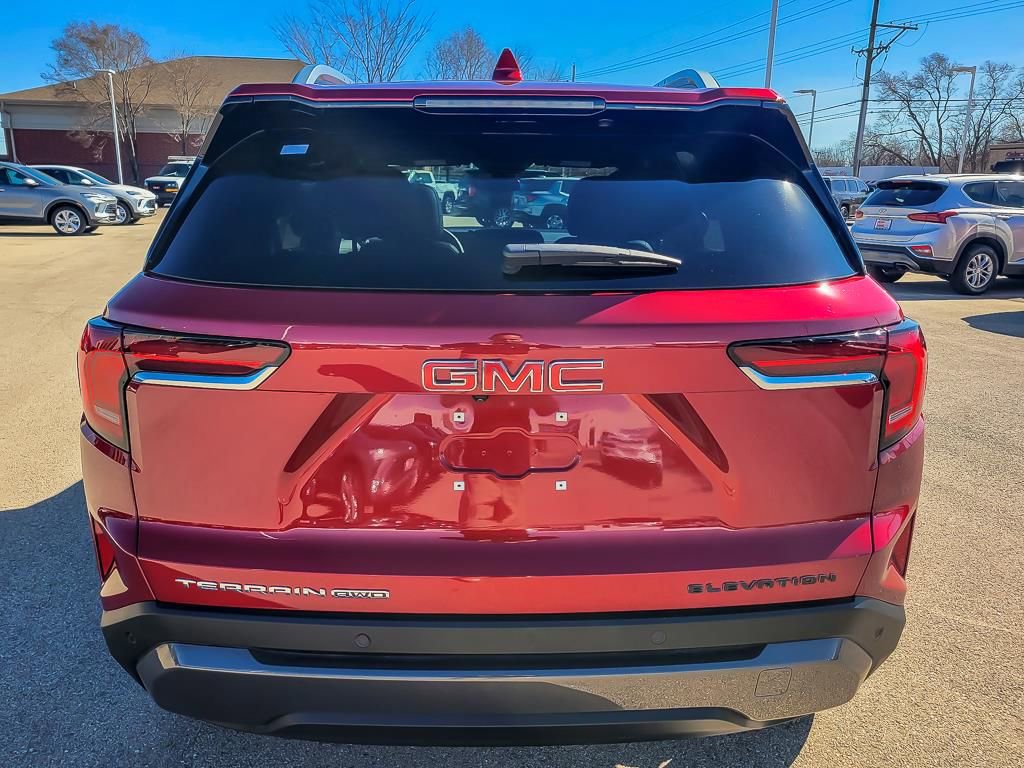 Used 2025 GMC Terrain Elevation w/ Elevation Premium Package image 6