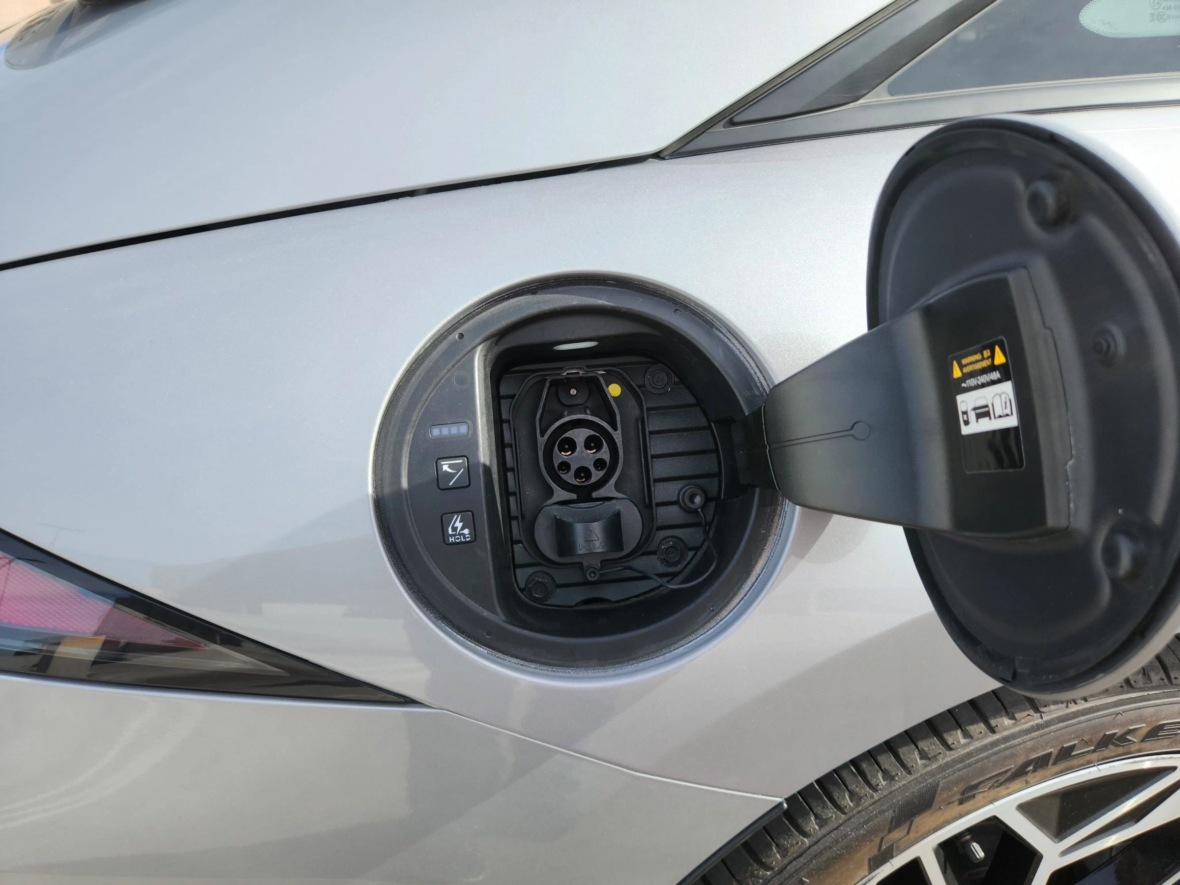 Used 2023 Hyundai Ioniq 6 SEL image 25