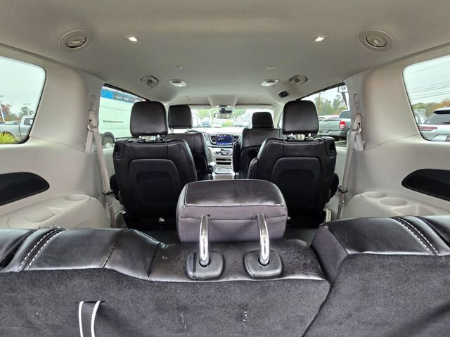 Certified 2024 Chrysler Pacifica Touring-L image 28