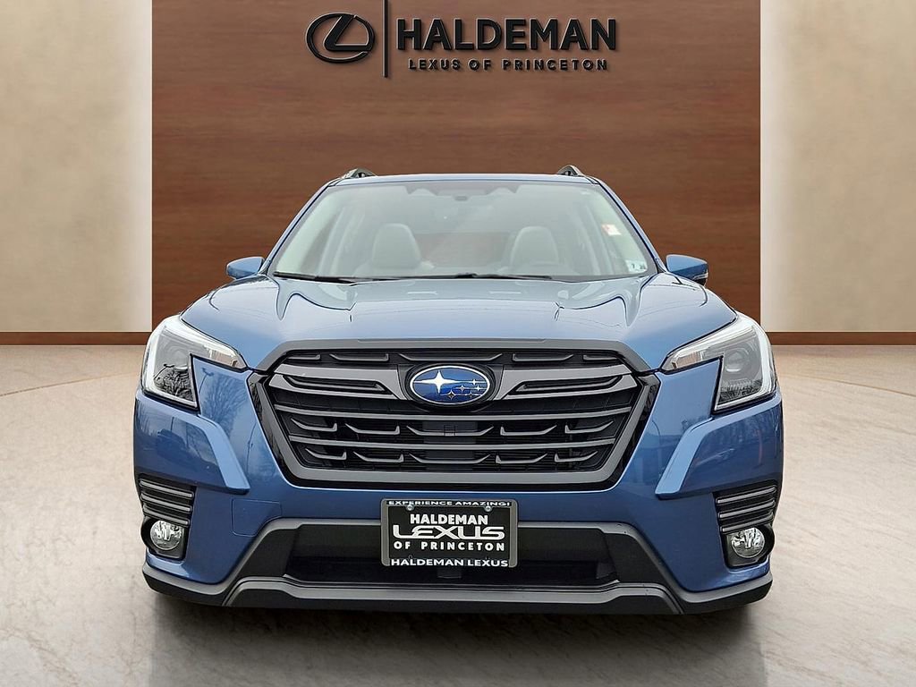 Used 2023 Subaru Forester Limited w/ Popular Package #2 image 2