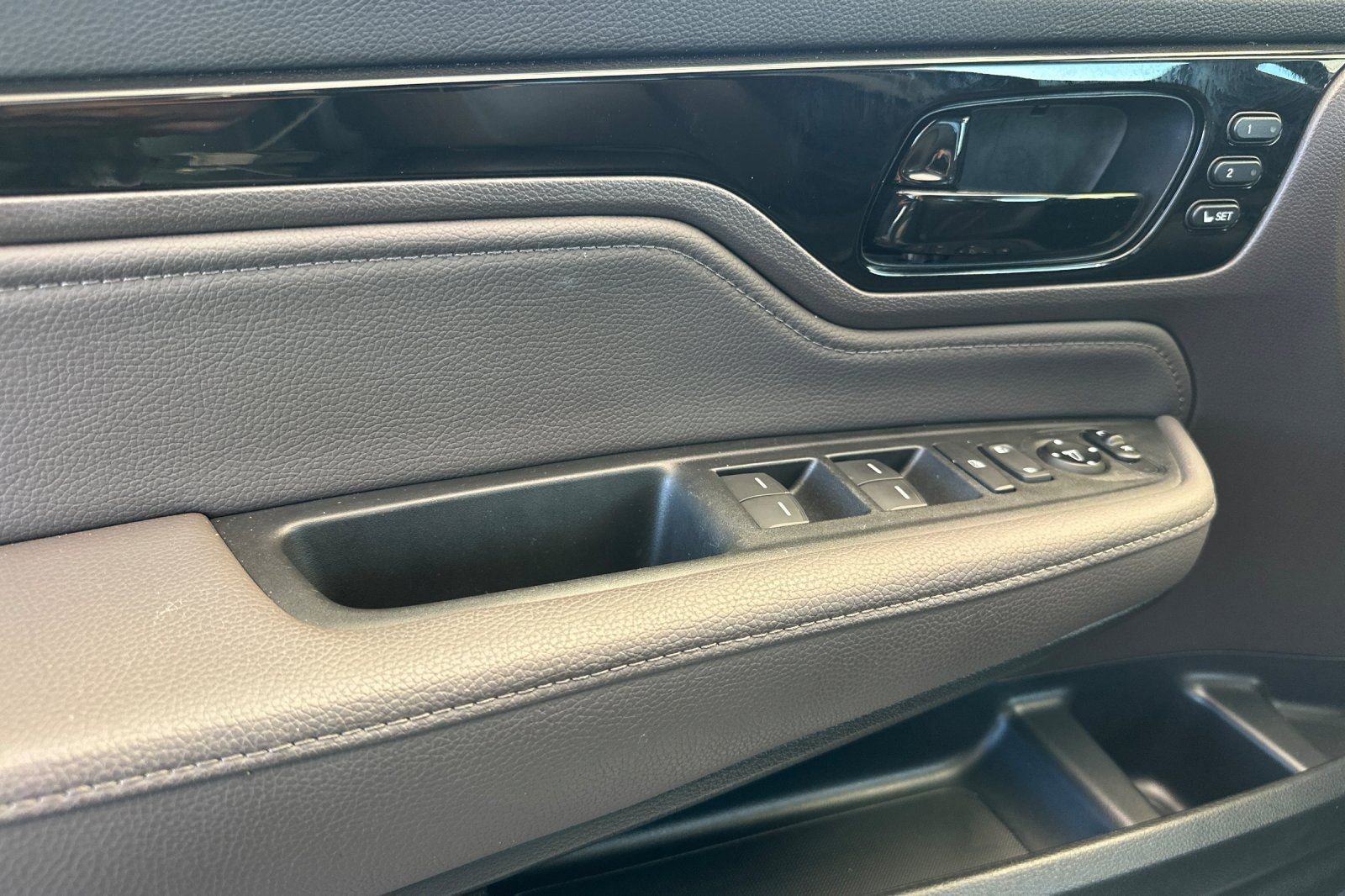 Certified 2024 Honda Odyssey Touring image 11