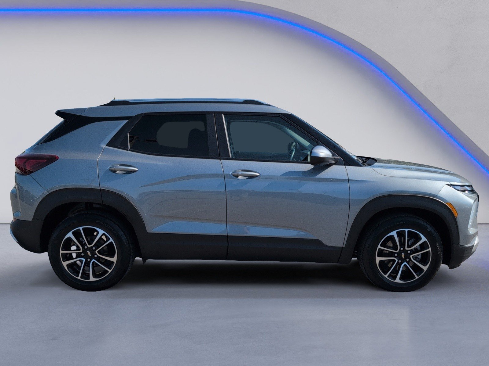 Used 2025 Chevrolet TrailBlazer LT w/ Convenience Package FWD image 11