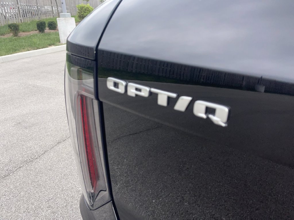 New 2027 Cadillac Optiq Luxury w/ LPO, Floor Liner Package AWD/4WD image 12