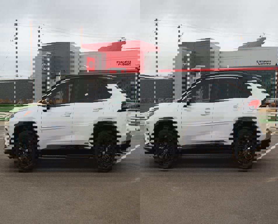 Used 2024 Toyota RAV4 XSE w/ Weather Package image 13