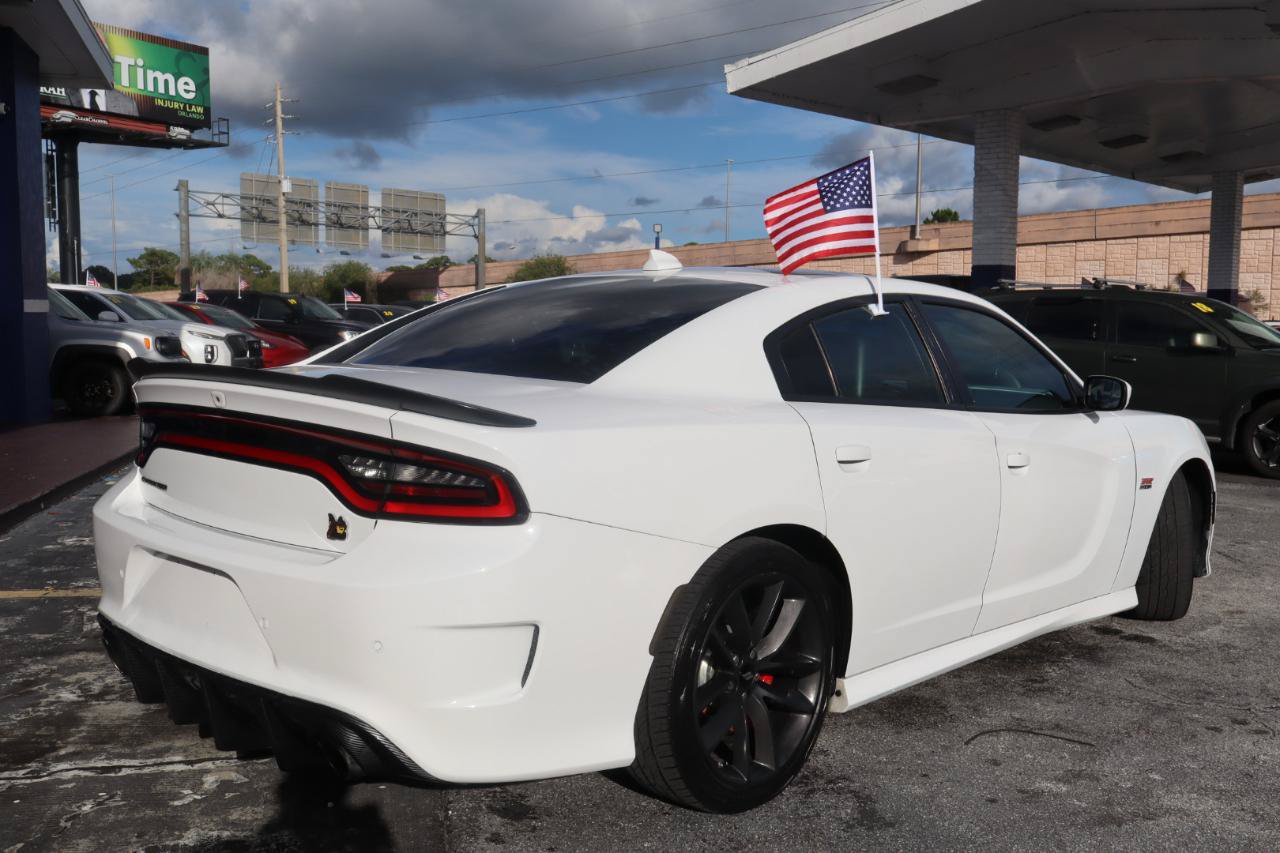 Used 2019 Dodge Charger Scat Pack w/ Technology Group RWD image 5