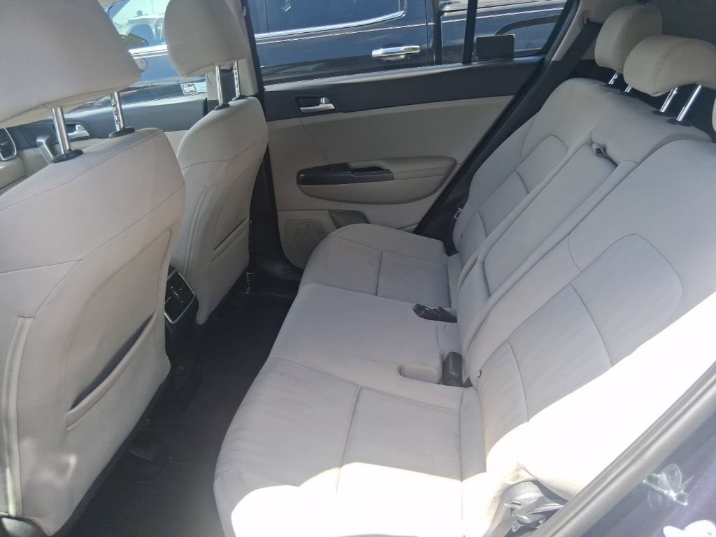 Used 2020 Kia Sportage LX FWD image 15