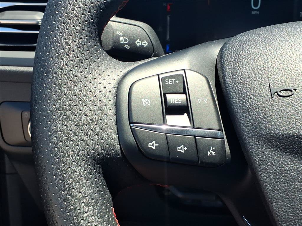 Used 2025 Ford Escape ST-Line AWD/4WD image 14