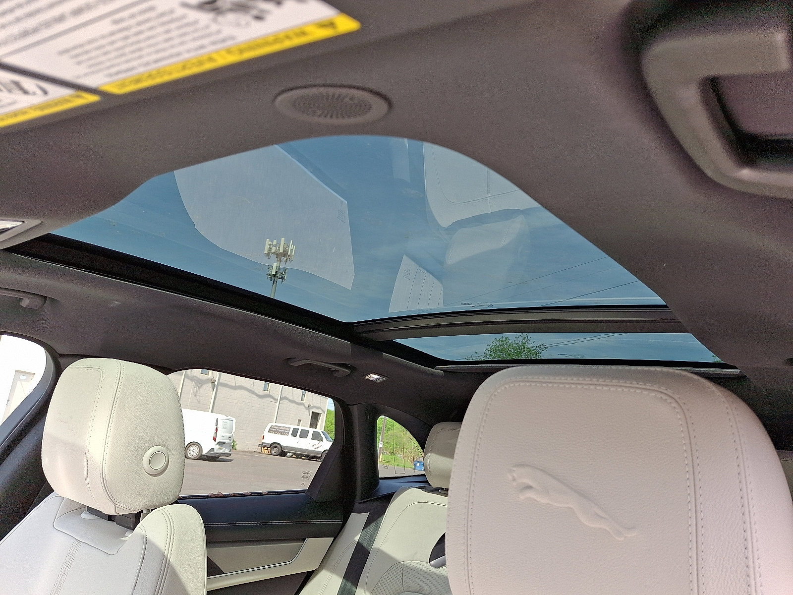 Certified 2025 Jaguar F-PACE R-Dynamic S image 14