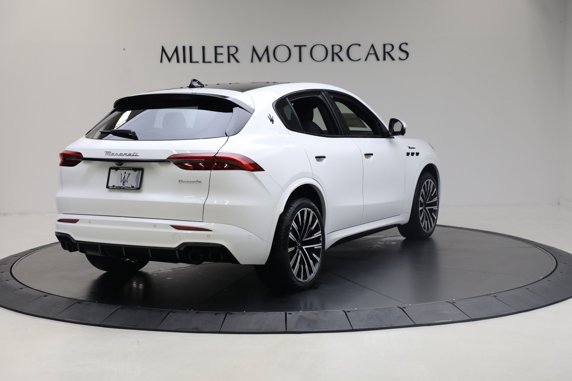 New 2025 Maserati Grecale Modena AWD/4WD image 6