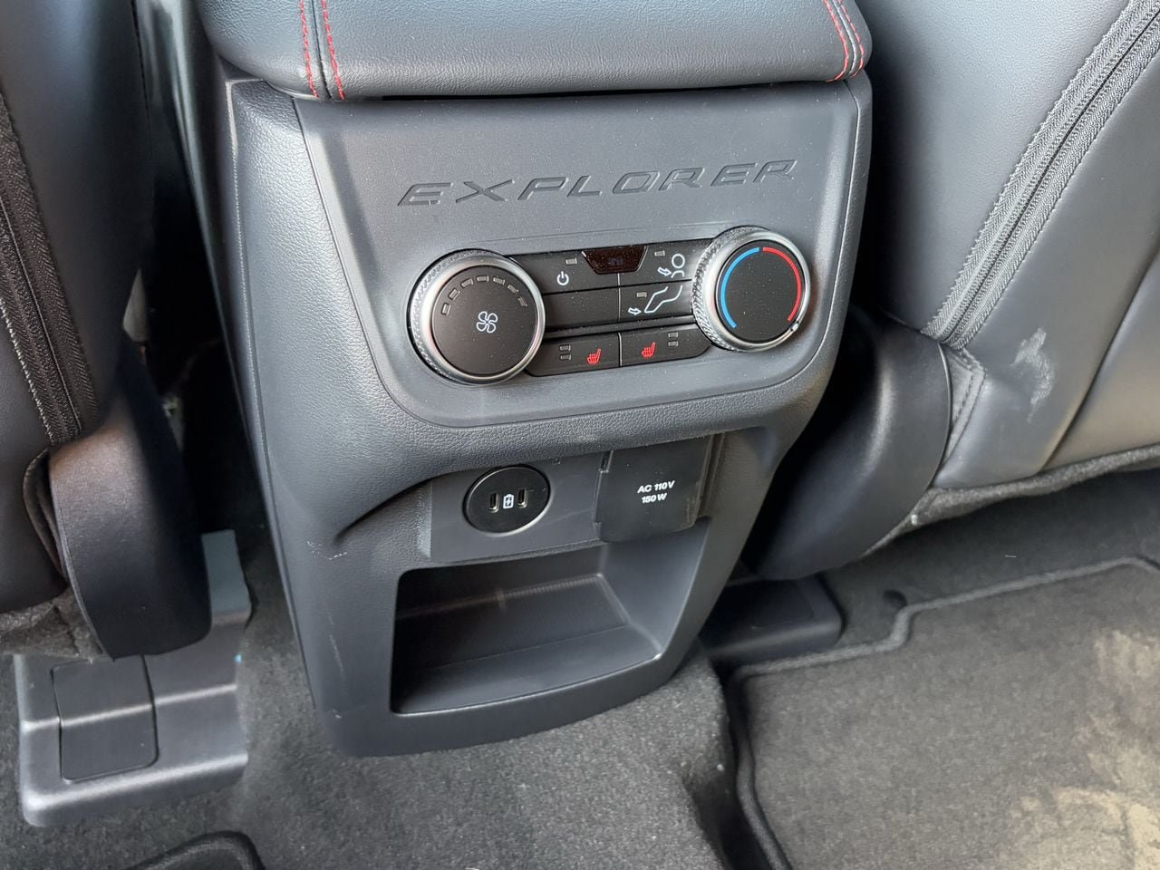 New 2025 Ford Explorer ST-Line w/ Premium Package AWD/4WD image 21