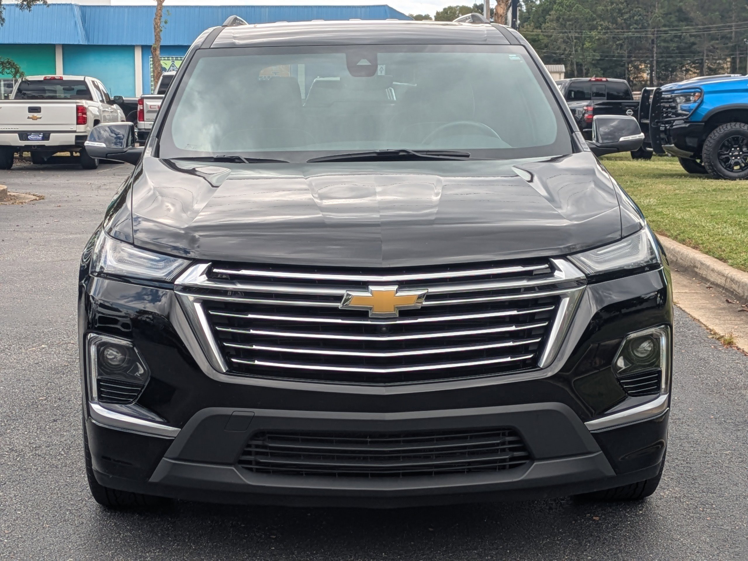 Used 2022 Chevrolet Traverse Premier w/ LPO, Floor Liner Package image 9