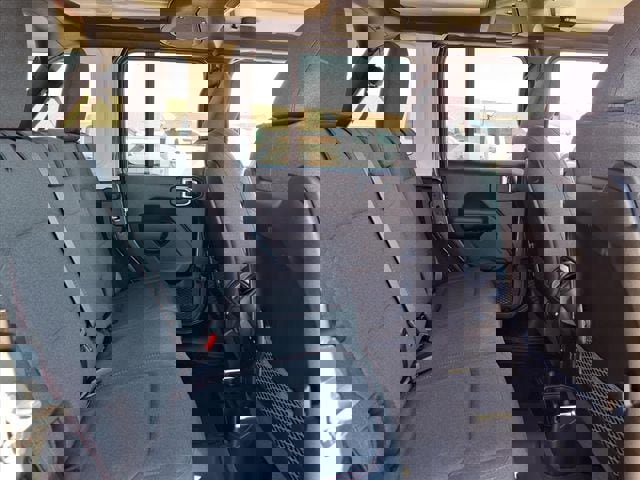 New 2025 Jeep Wrangler Unlimited Rubicon w/ Convenience Group AWD/4WD image 17