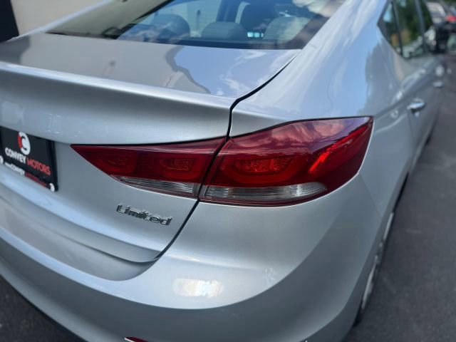 Used 2017 Hyundai Elantra Limited w/ Limited Tech Package 04 FWD image 27