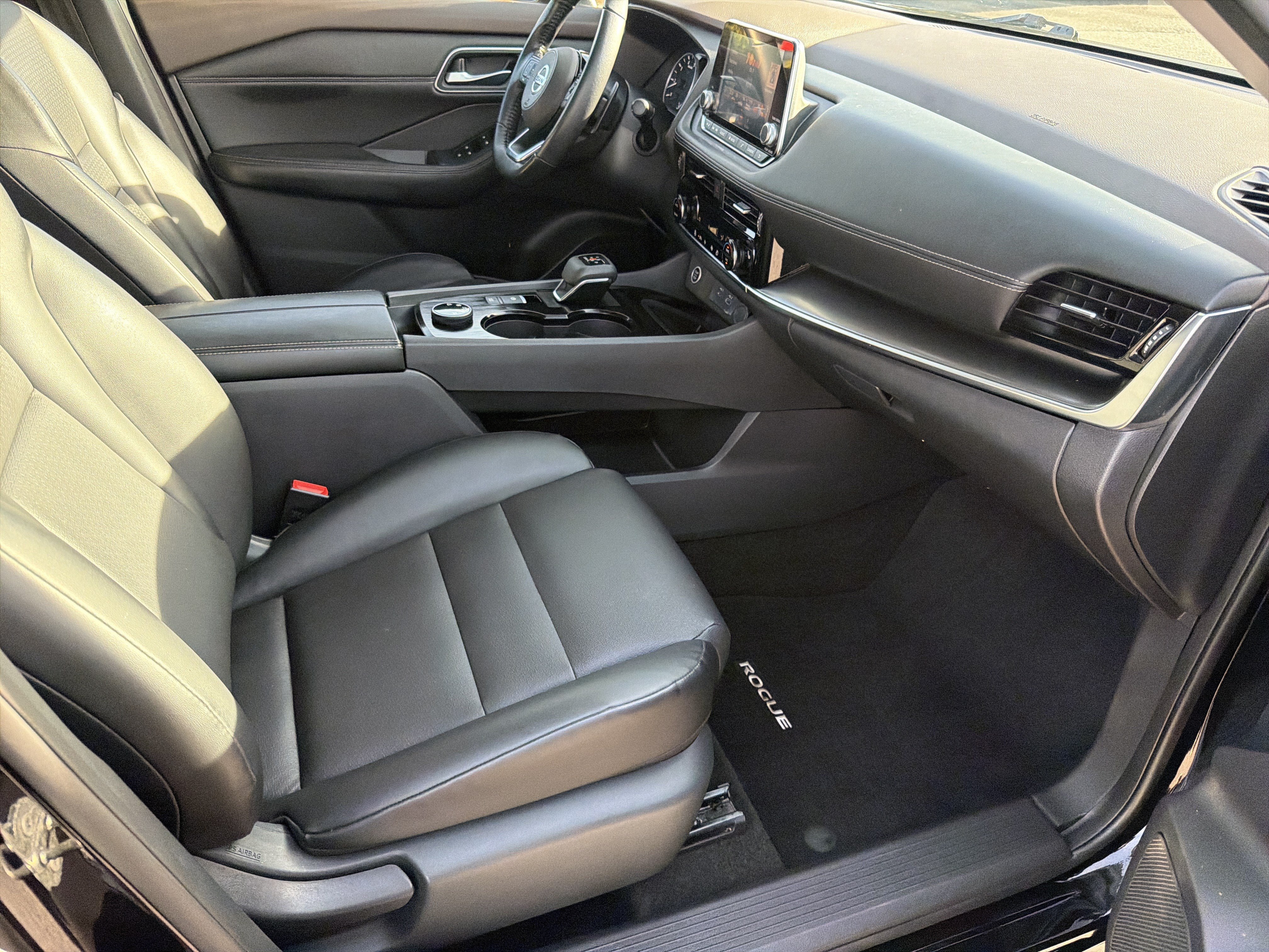 Used 2021 Nissan Rogue SV w/ Premium Package AWD/4WD image 24