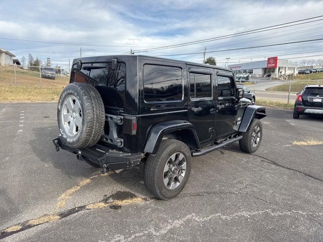 Used 2014 Jeep Wrangler Unlimited Sahara w/ Dual Top Group image 8