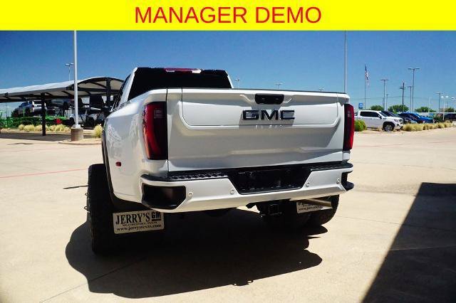 New 2026 GMC Sierra 3500 Denali Ultimate AWD/4WD image 3