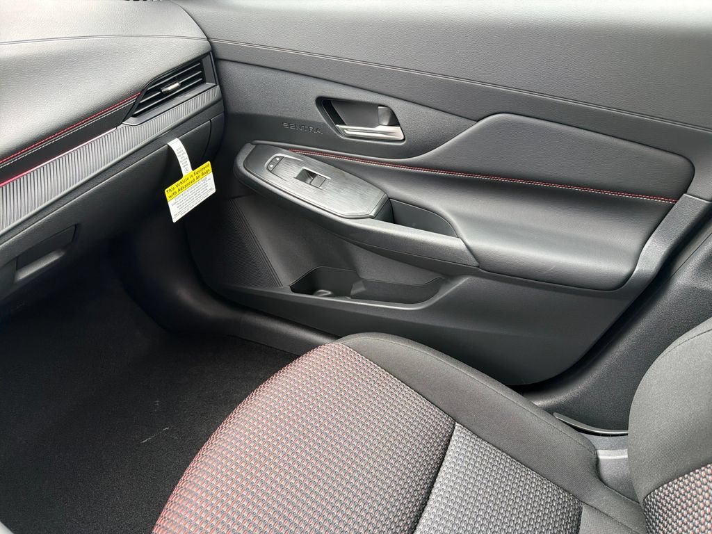New 2026 Nissan Sentra SR w/ Floor Mat Package FWD image 27