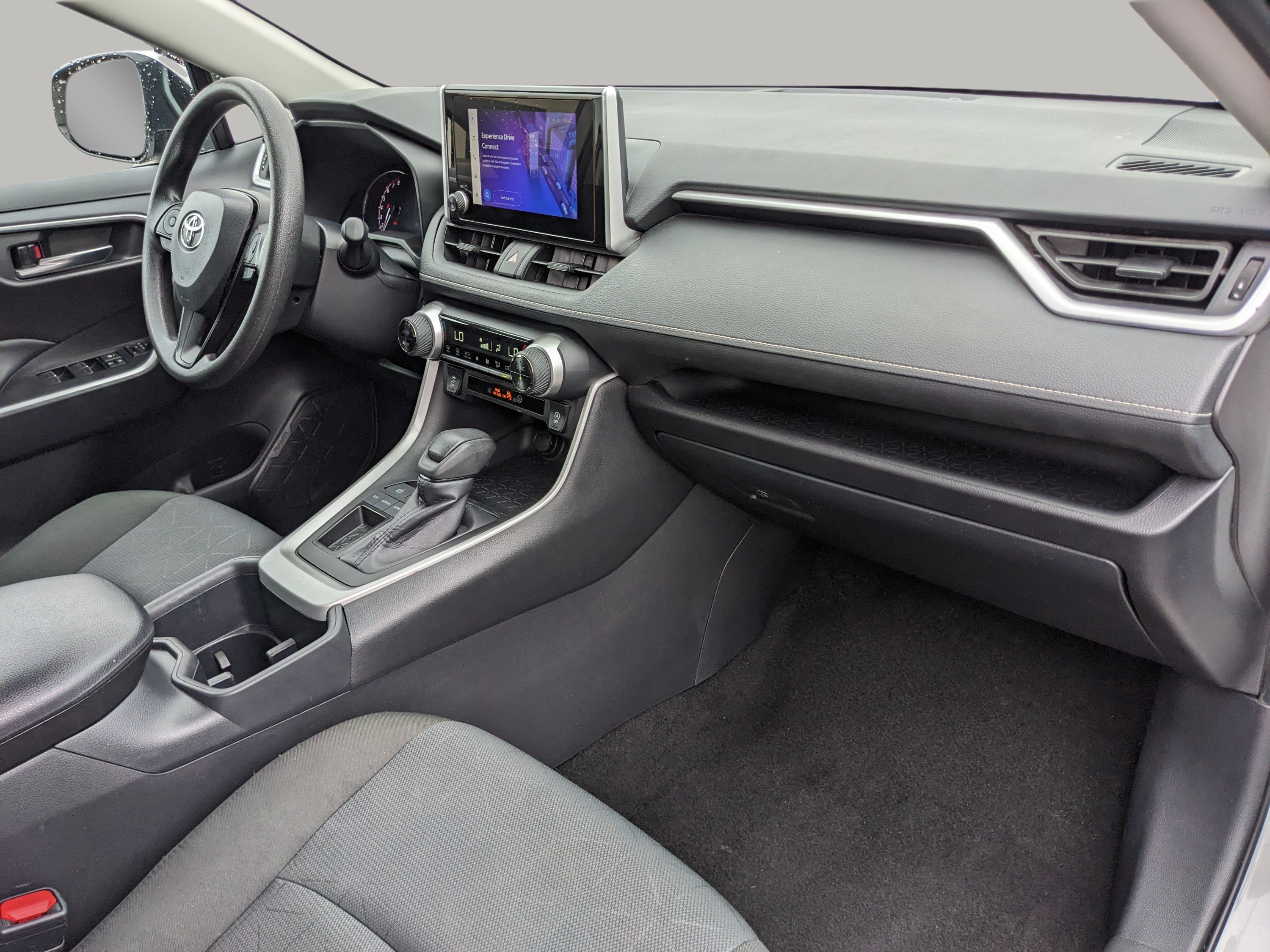 Used 2025 Toyota RAV4 XLE FWD image 12