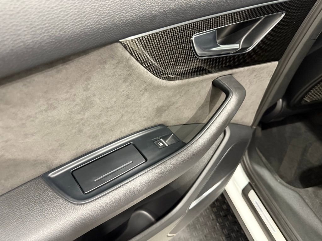 Used 2021 Audi SQ7 Premium Plus w/ Driver Assistance Package image 23
