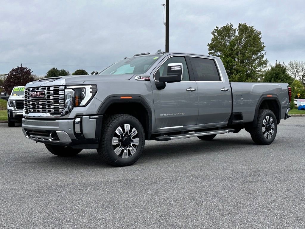 New 2026 GMC Sierra 3500 Denali w/ Denali Reserve Package AWD/4WD image 2