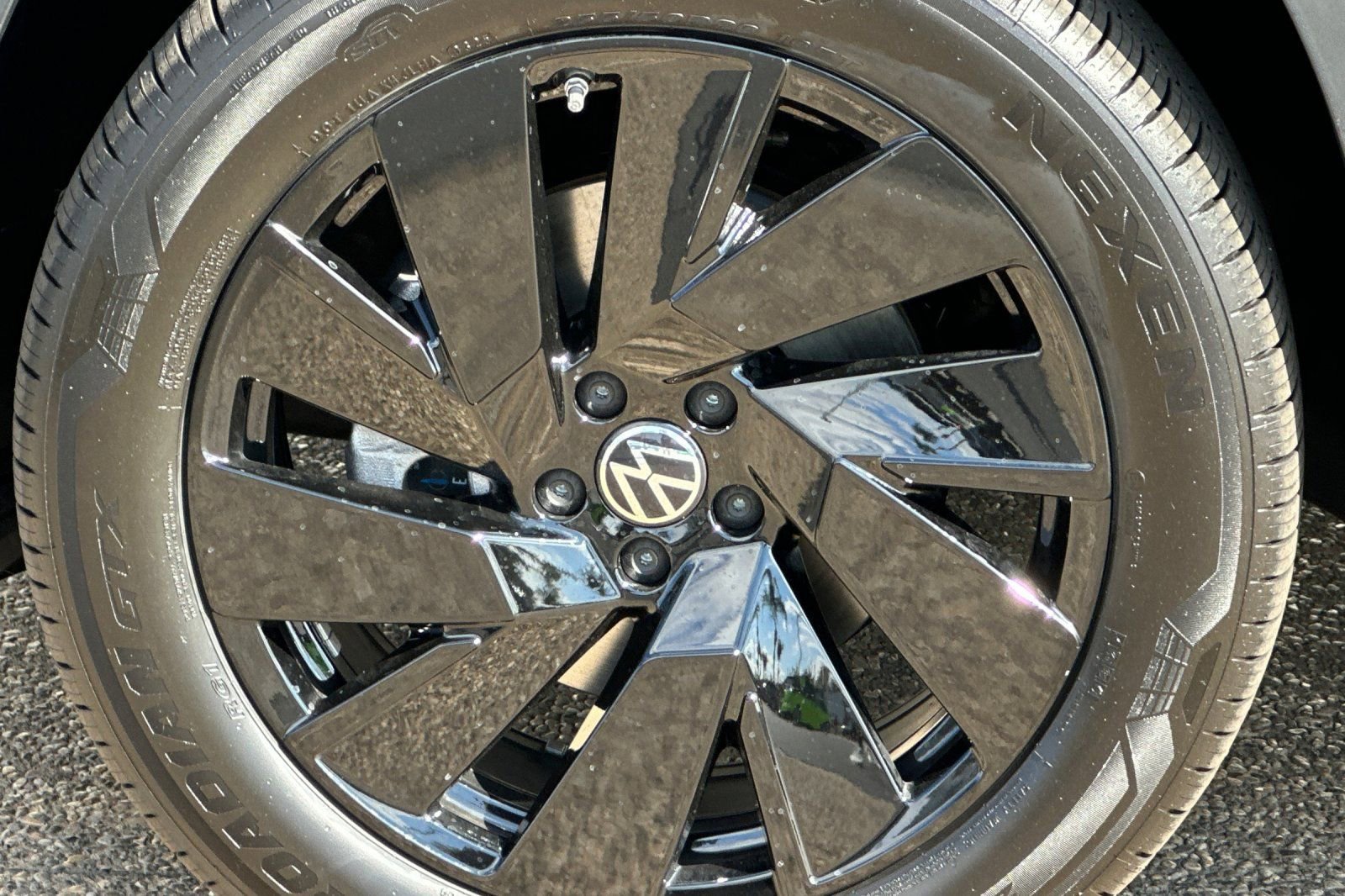 New 2026 Volkswagen Atlas SE image 26