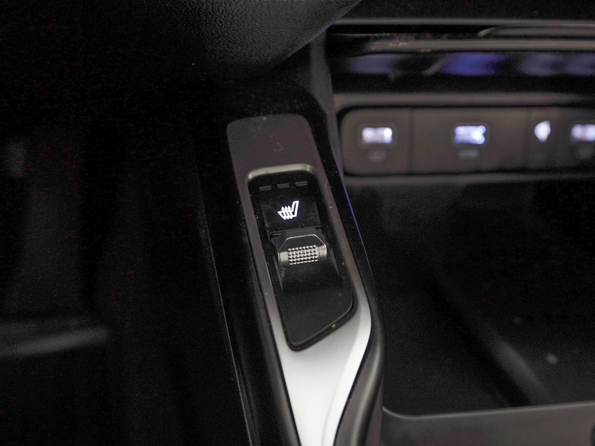 Used 2022 Kia Sorento EX w/ Panoramic Sunroof Package image 24