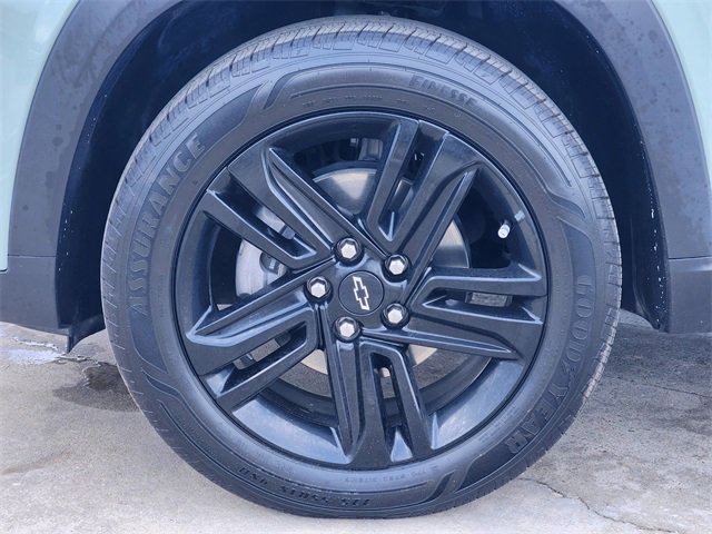 Used 2025 Chevrolet Trax ACTIV w/ Sunroof Package image 10
