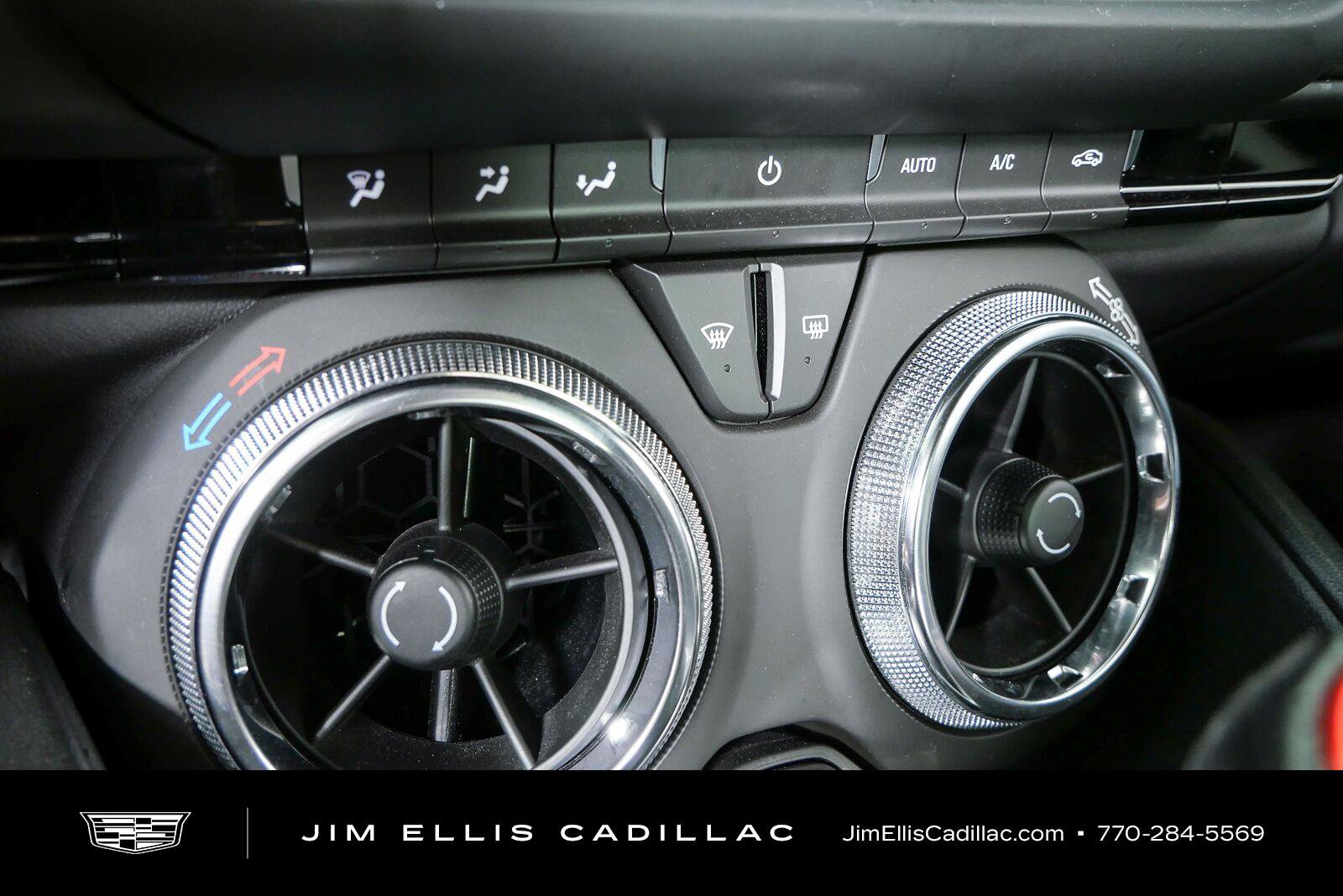 Used 2021 Chevrolet Camaro LT RWD image 15