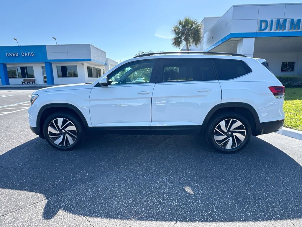 Used 2025 Volkswagen Atlas SE FWD image 8