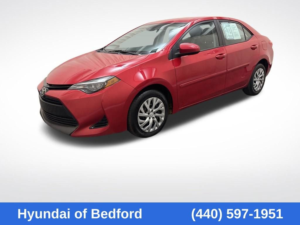 Used 2018 Toyota Corolla LE image 1