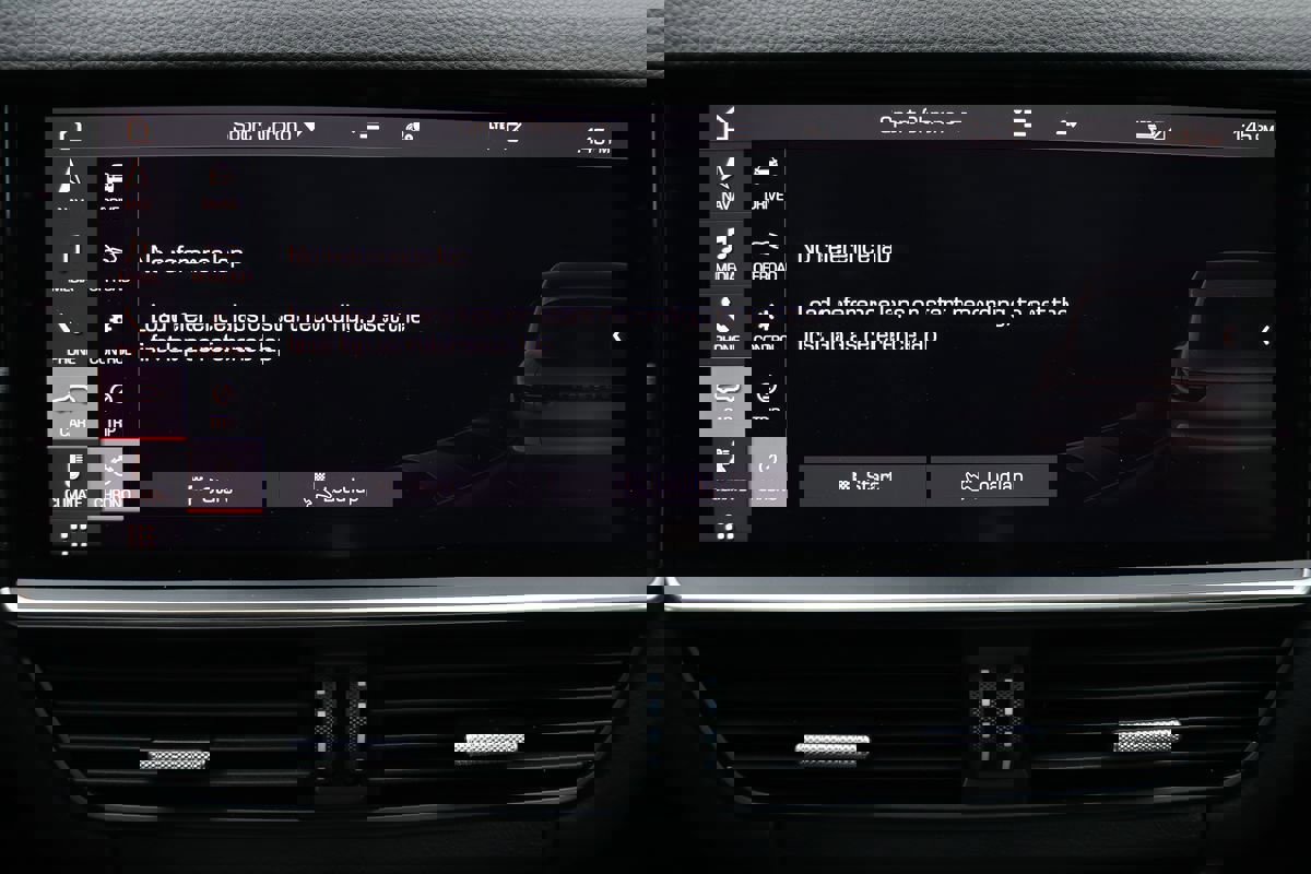 Used 2021 Porsche Cayenne Coupe image 30