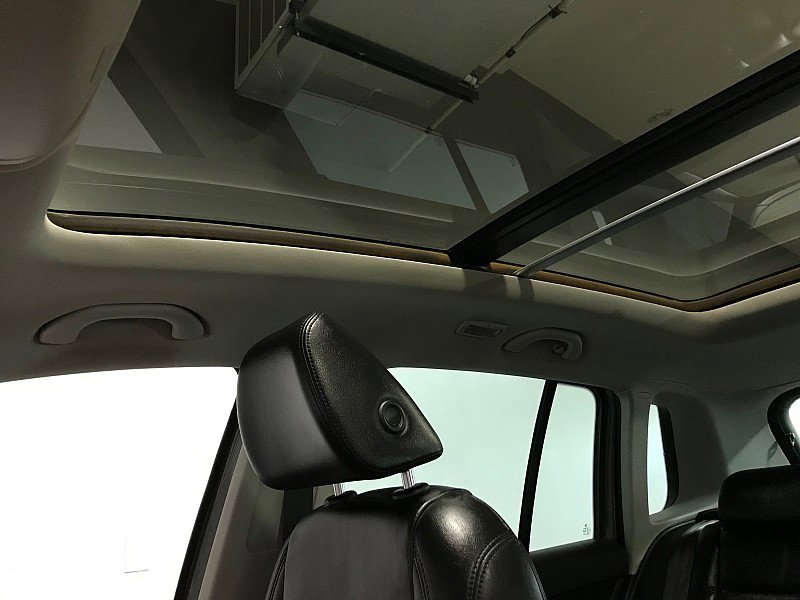 Used 2011 Volkswagen Tiguan SEL FWD image 26
