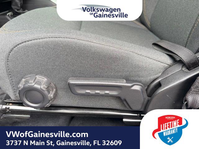 Used 2024 Jeep Wrangler Willys image 18