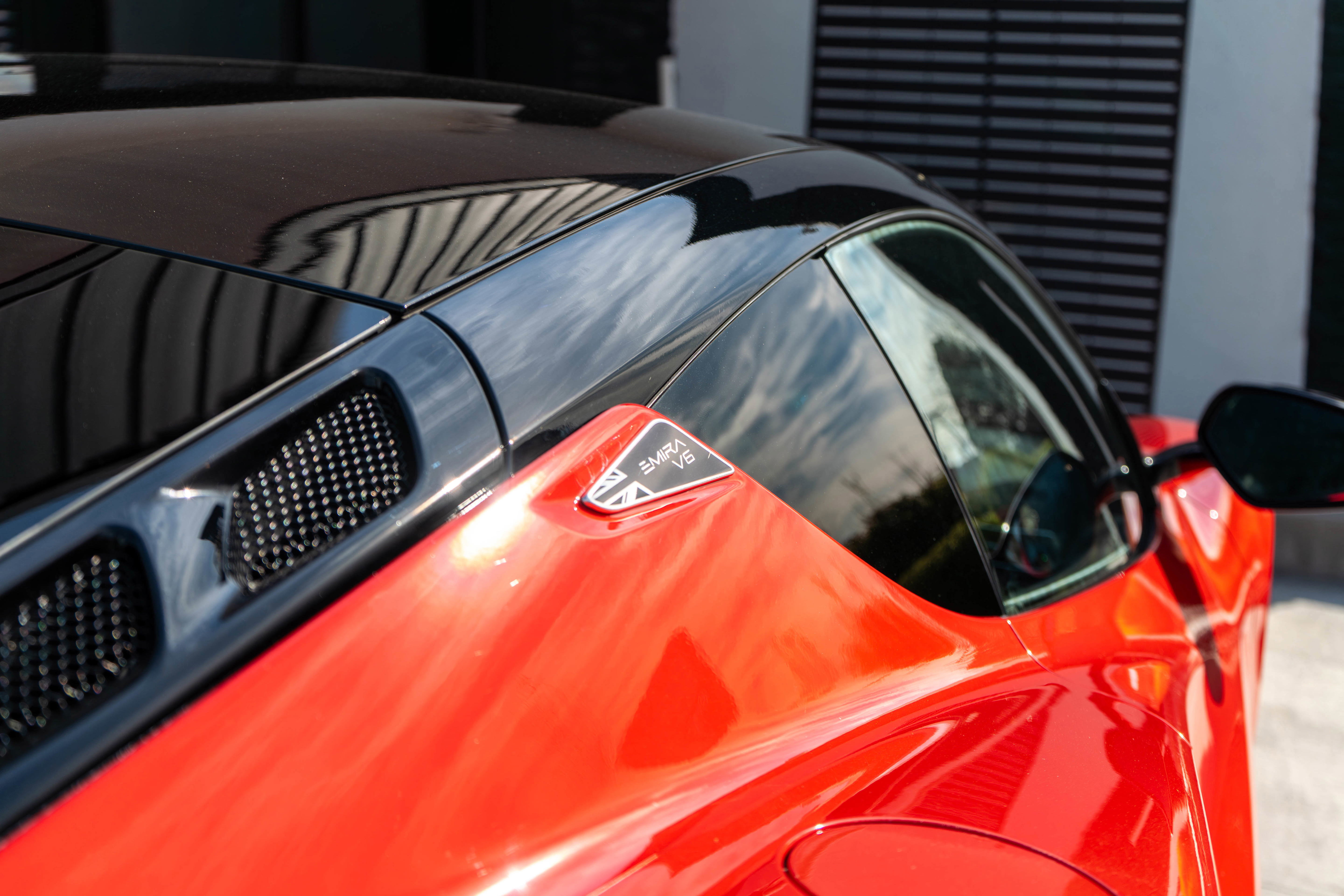 Used 2025 Lotus Emira image 13