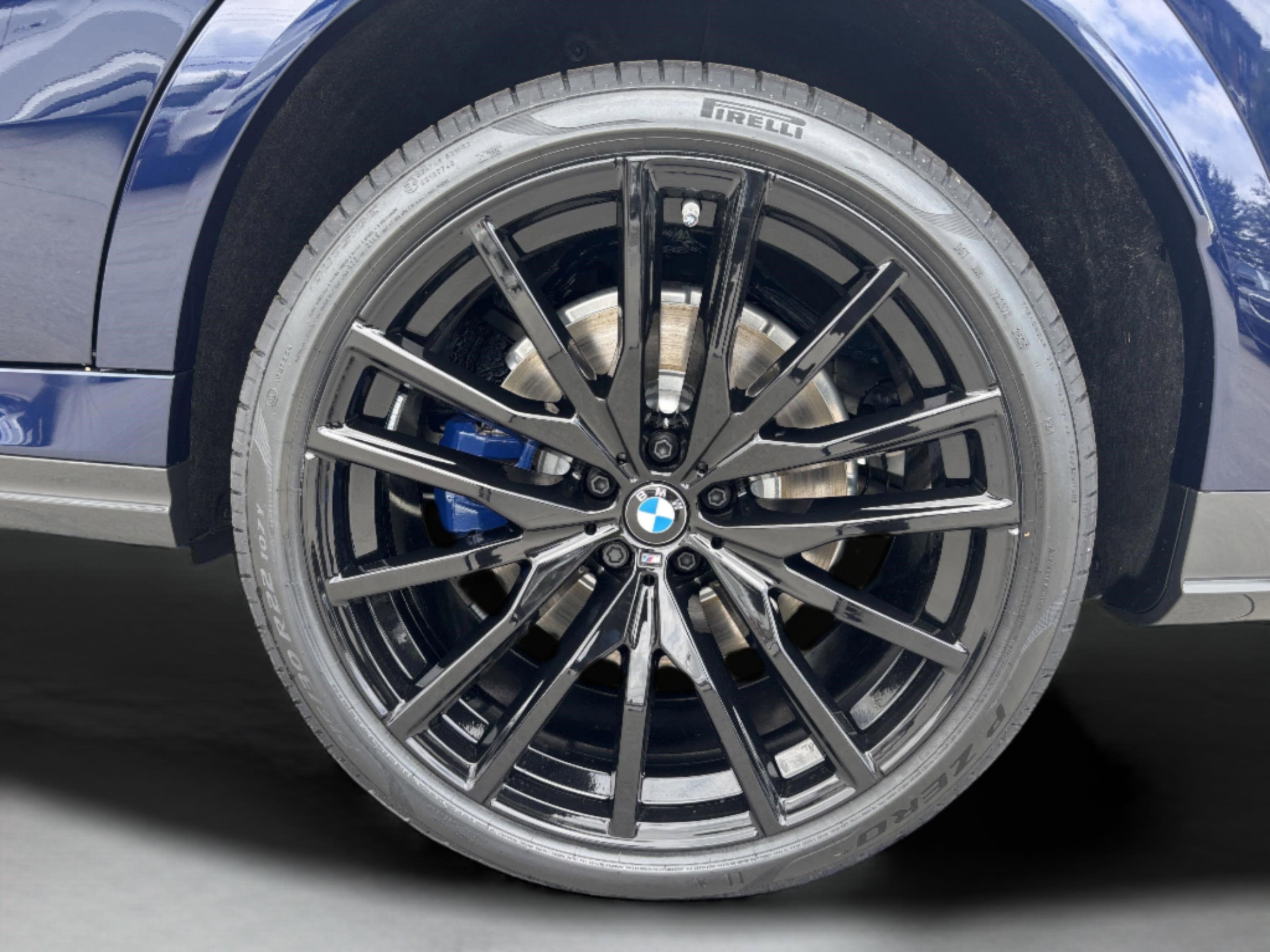 New 2026 BMW X6 M60i image 7