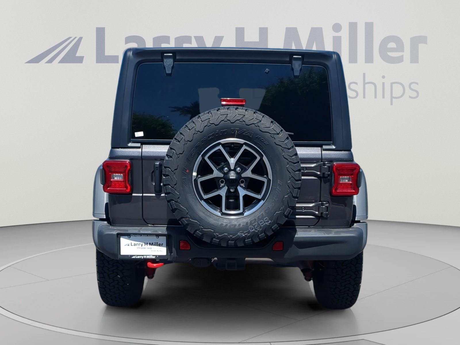 New 2025 Jeep Wrangler Unlimited Rubicon w/ Steel Bumper Group AWD/4WD image 4