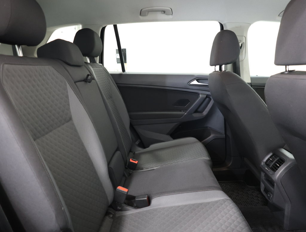 Used 2020 Volkswagen Tiguan S FWD image 24