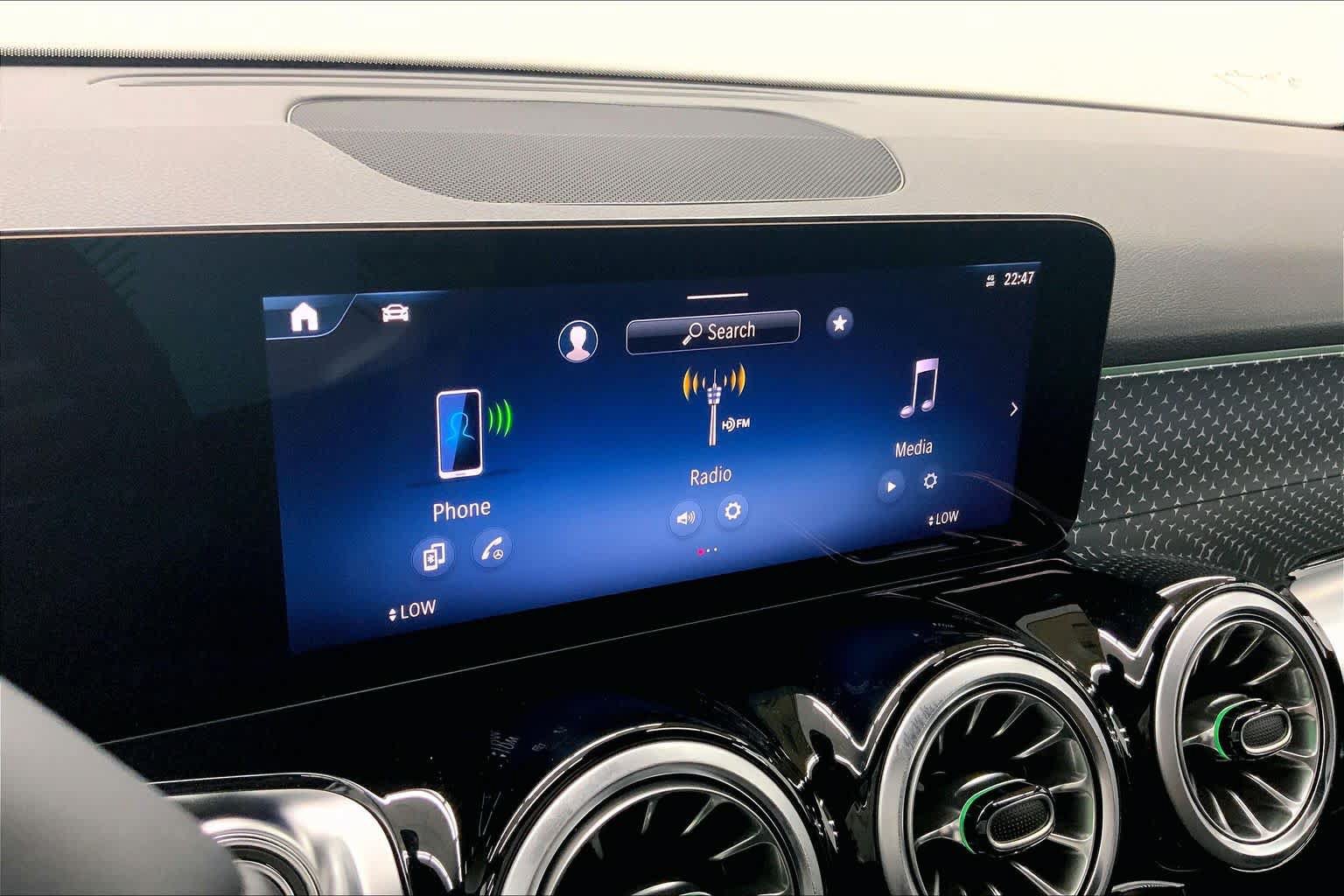 New 2026 Mercedes-Benz GLB 250 image 25