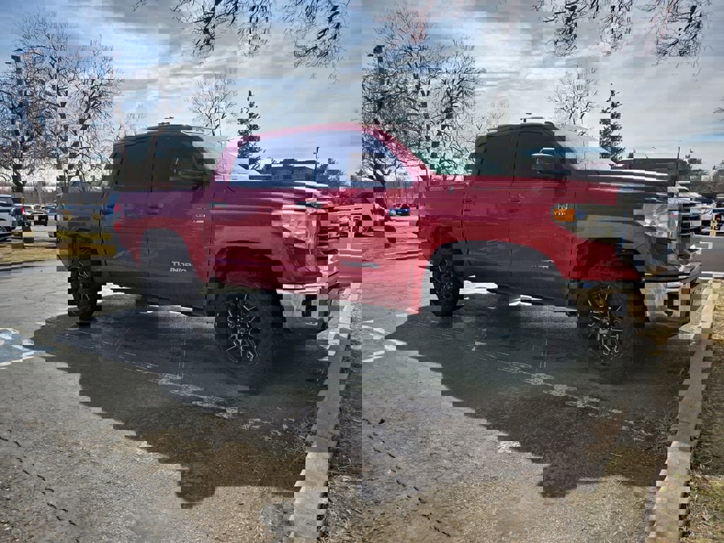 Used 2014 Toyota Tundra SR5 w/ SR5 Upgrade Package video 2