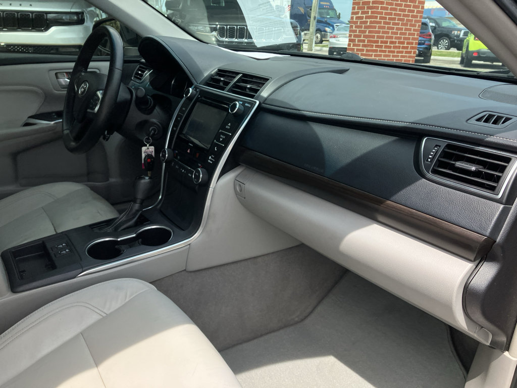 Used 2016 Toyota Camry XLE FWD image 22