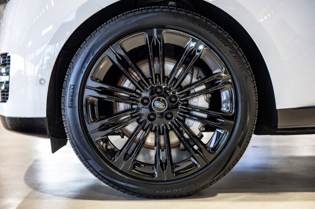 Used 2023 Land Rover Range Rover SE image 30