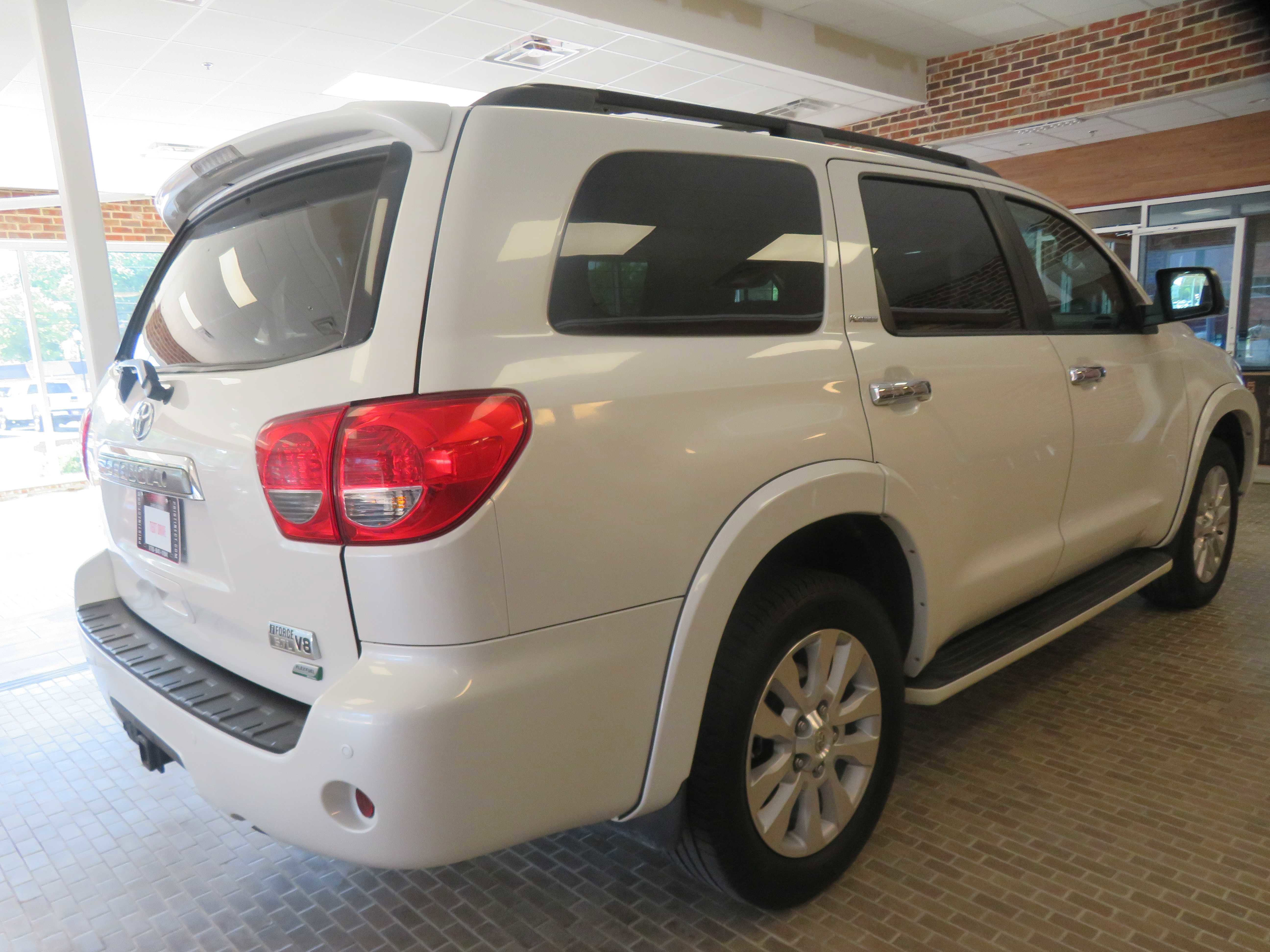 Used 2016 Toyota Sequoia Platinum AWD/4WD image 84