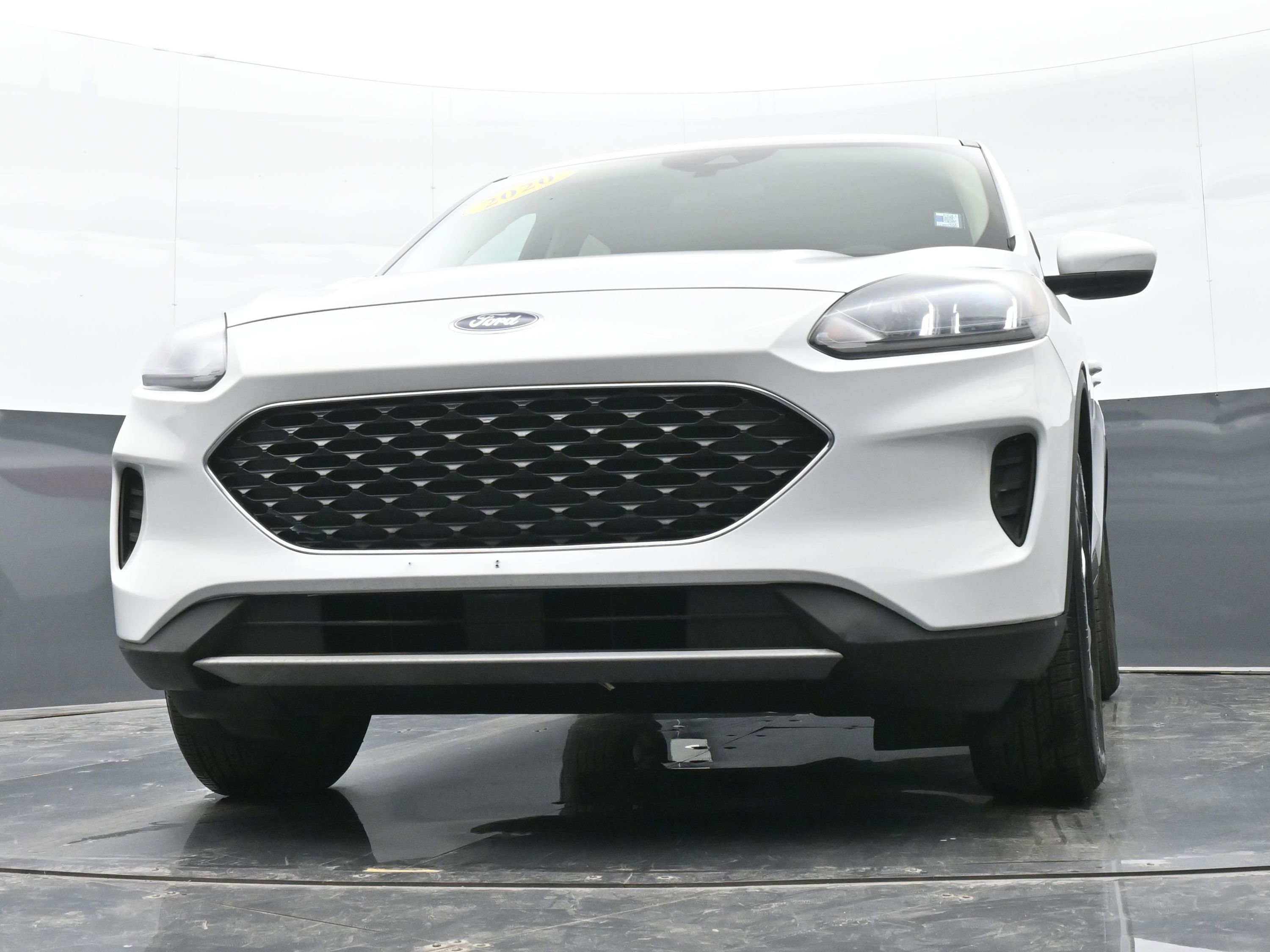 Used 2020 Ford Escape SE image 43