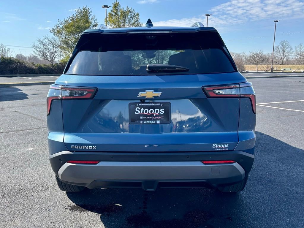 Used 2025 Chevrolet Equinox LT w/ Convenience Package II image 6