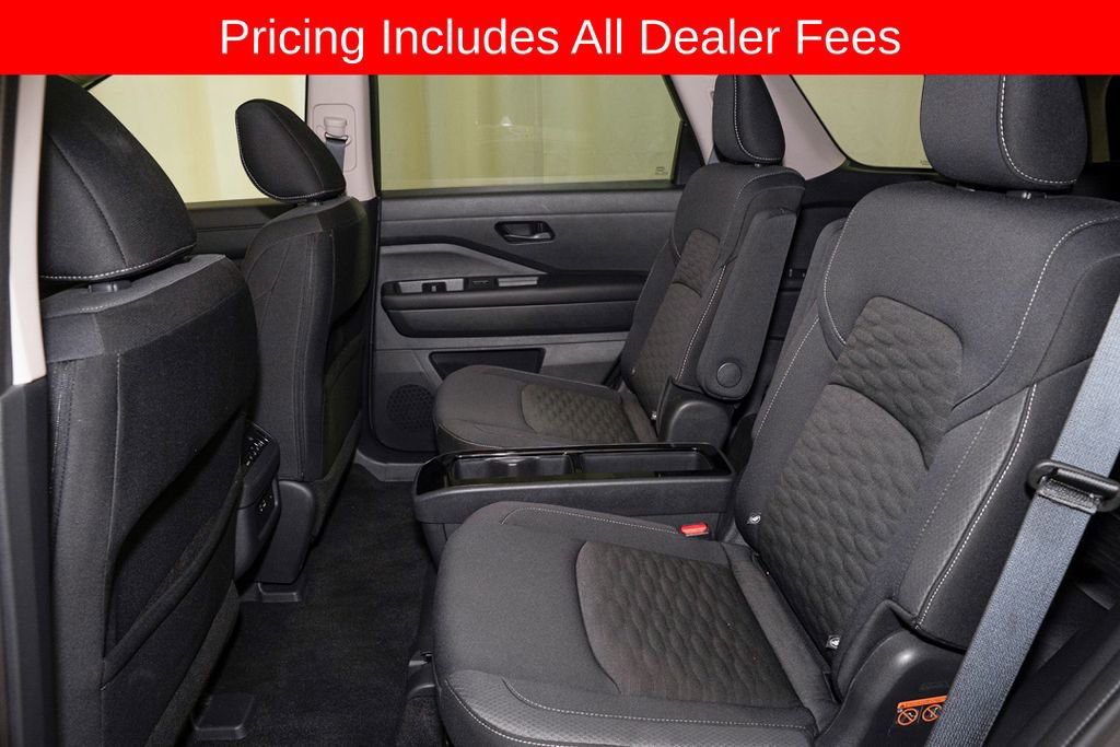 Certified 2024 Nissan Pathfinder SV w/ SV Premium Package FWD image 10