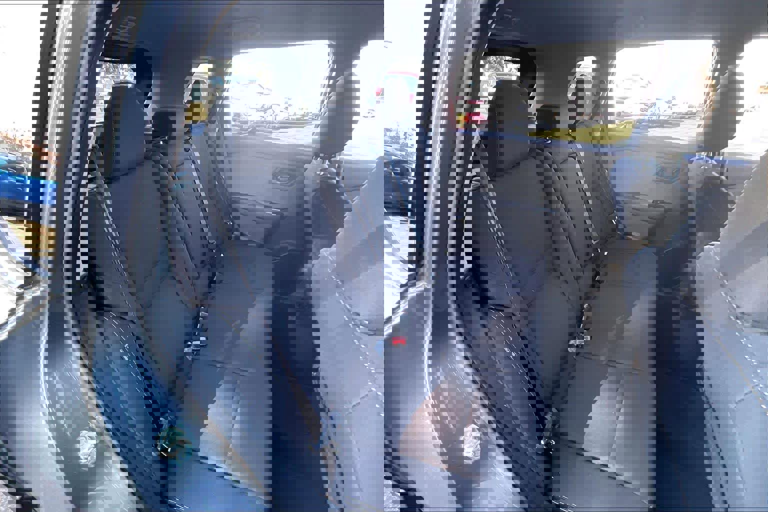 Used 2023 Nissan Rogue S image 28