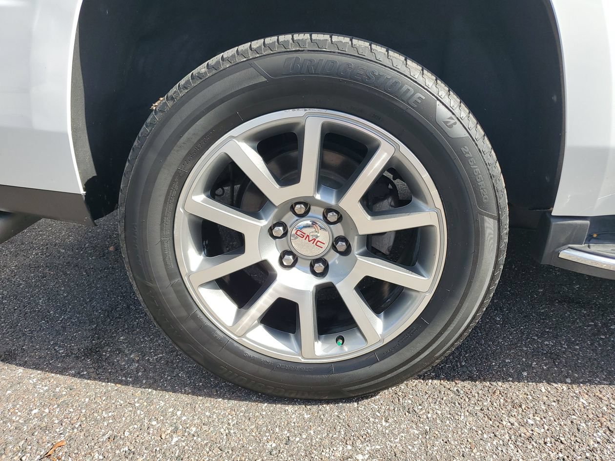 Used 2018 GMC Yukon Denali AWD/4WD image 5