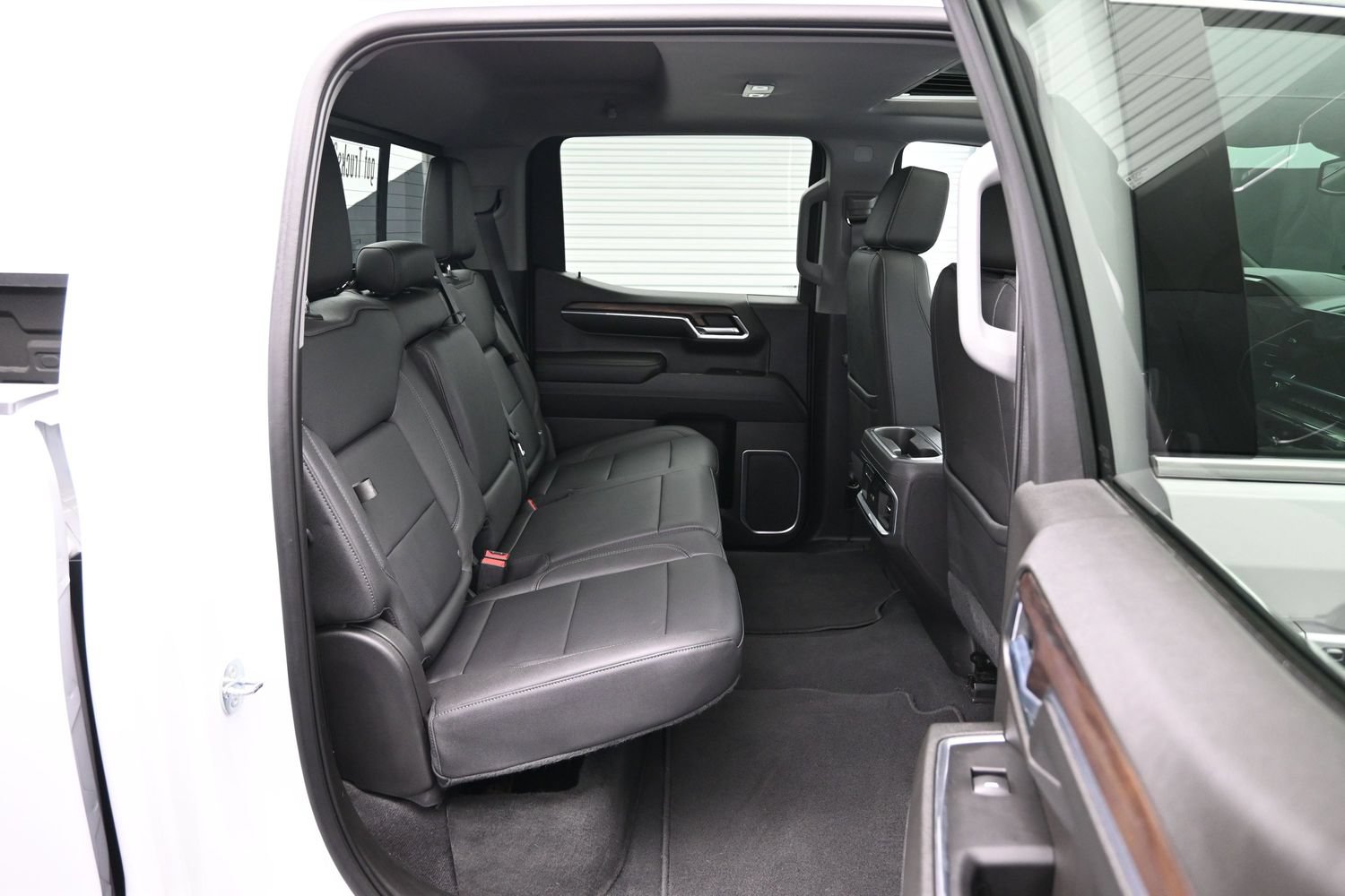 Used 2023 GMC Sierra 1500 SLT w/ SLT Premium Package AWD/4WD image 12