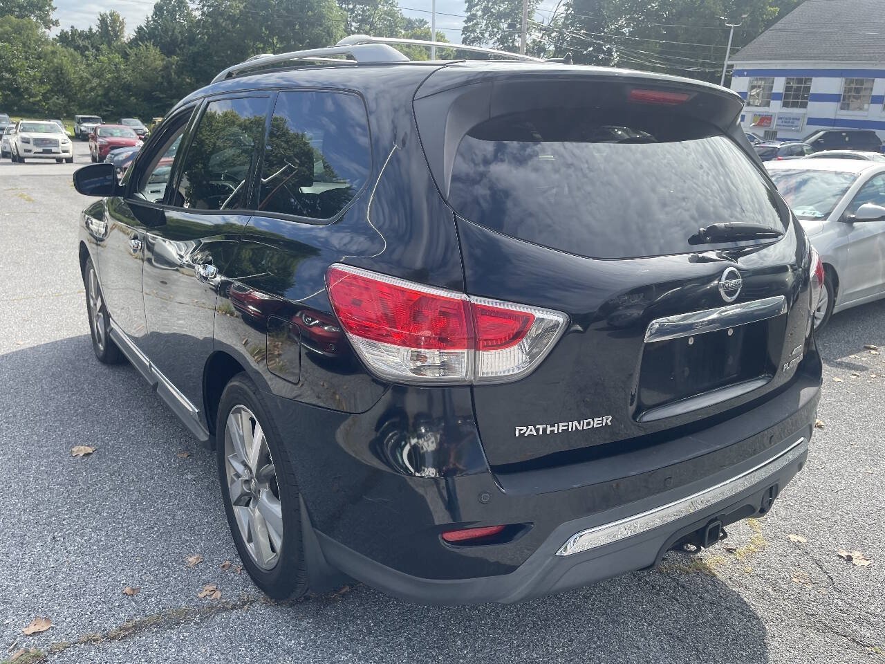 Used 2014 Nissan Pathfinder Platinum w/ Platinum Premium Package AWD/4WD image 8